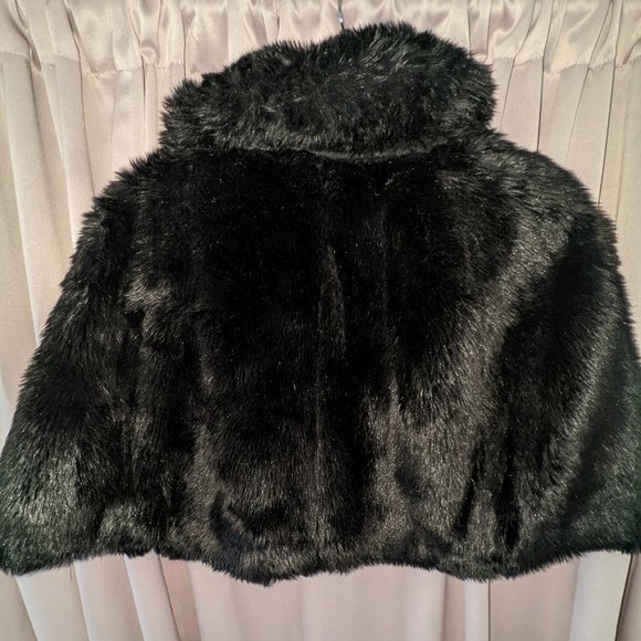 Ann Taylor Loft Black Faux Fur Cape - Picture 4 of 5